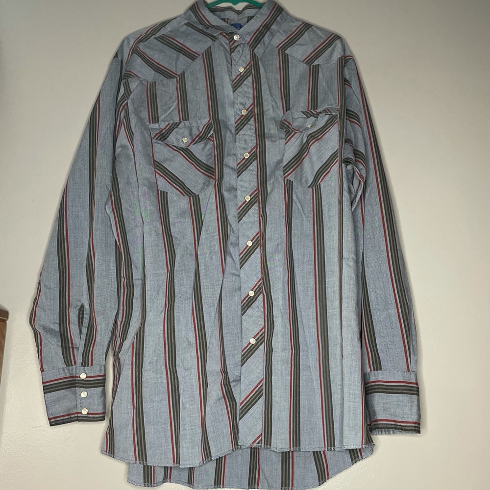 Wrangler pearl snap shirt